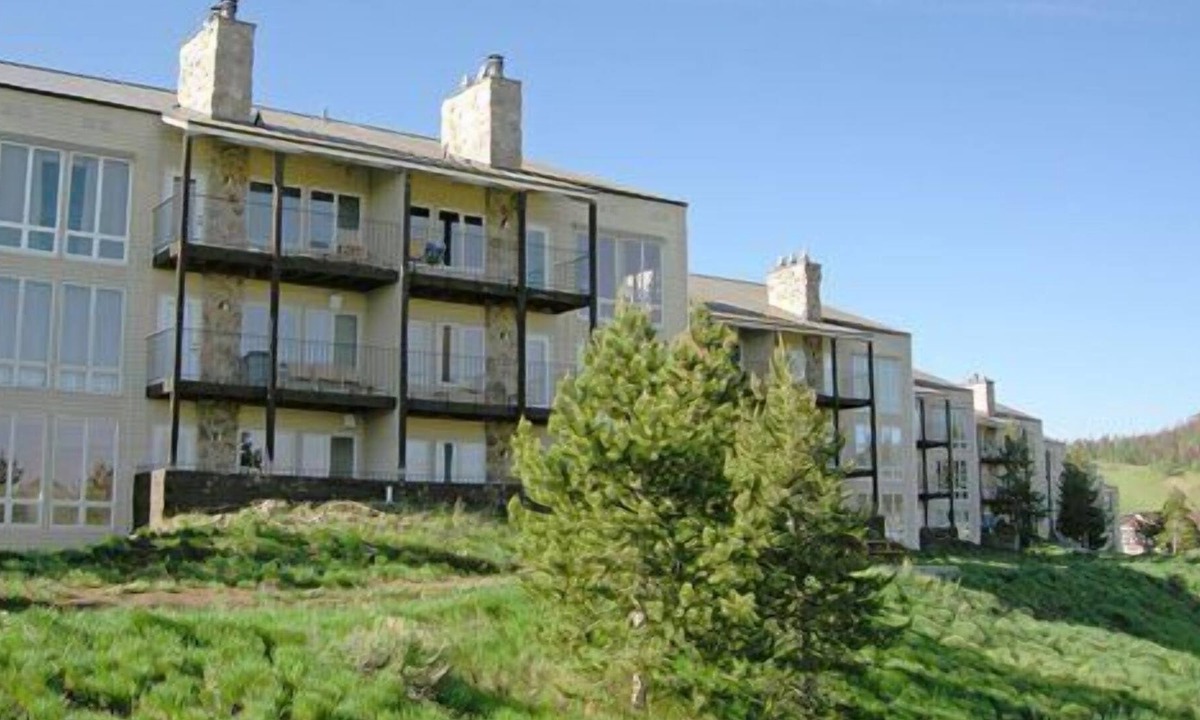 Silvercreek Apartment | Beautiful 1 bedroom unit at resort, sleeps 5