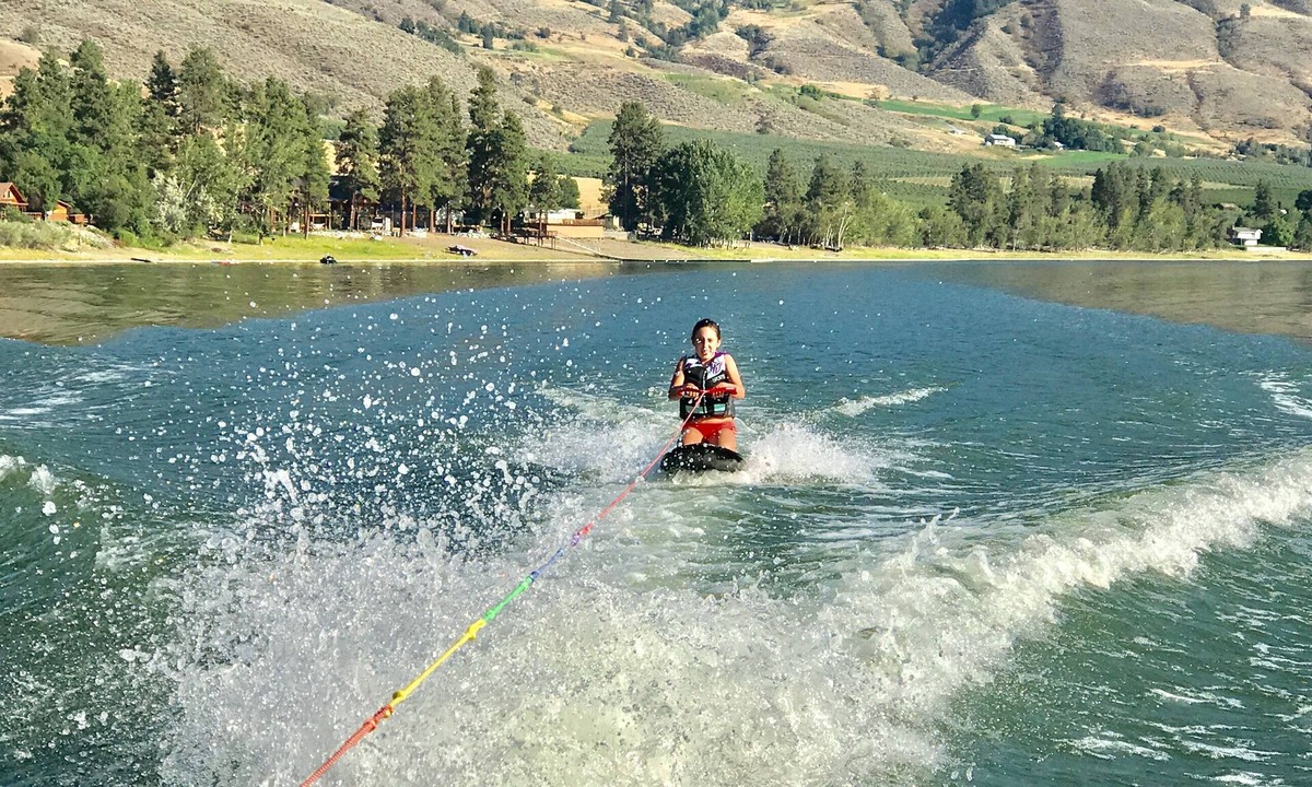 Okanogan County House | Beautiful 4 Bedroom Lake Front Home