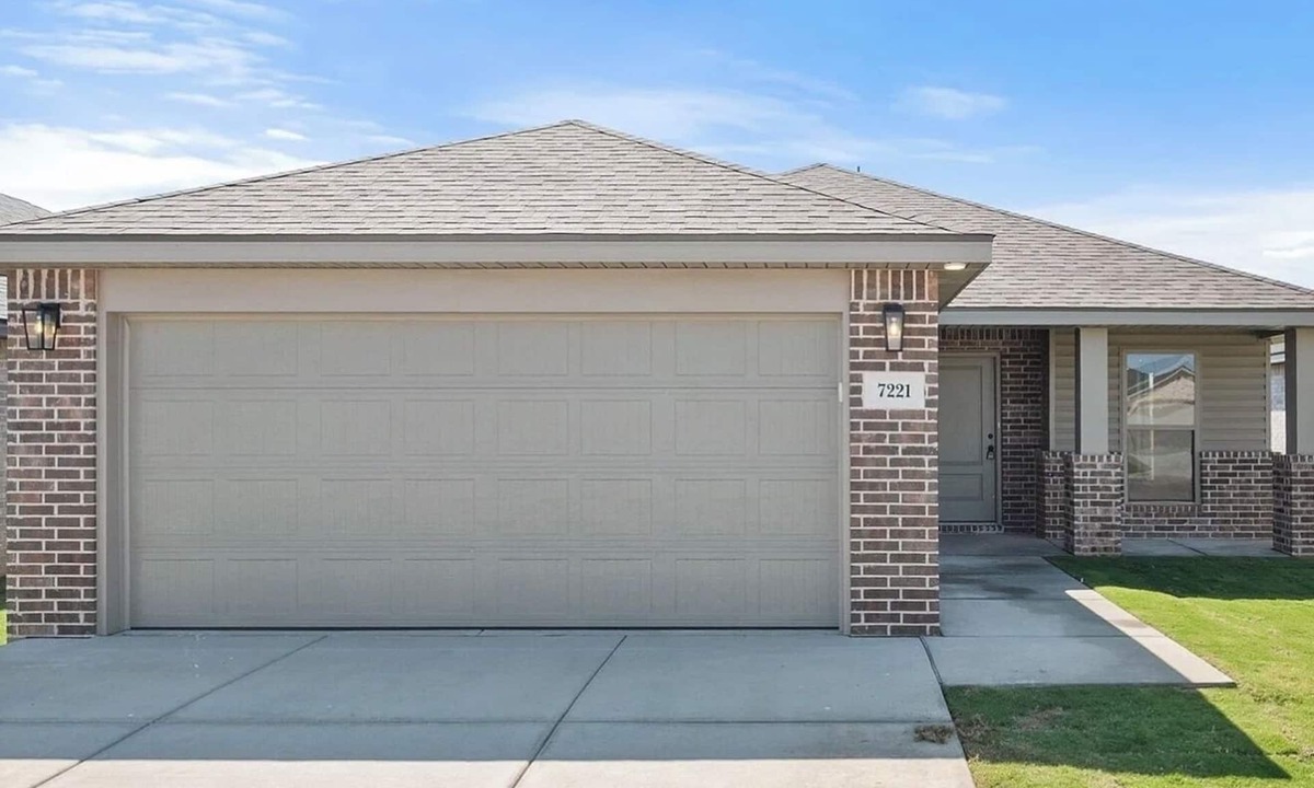 Lubbock House | Beautiful brand new home. Just entered VRBO market November 6. All things new!