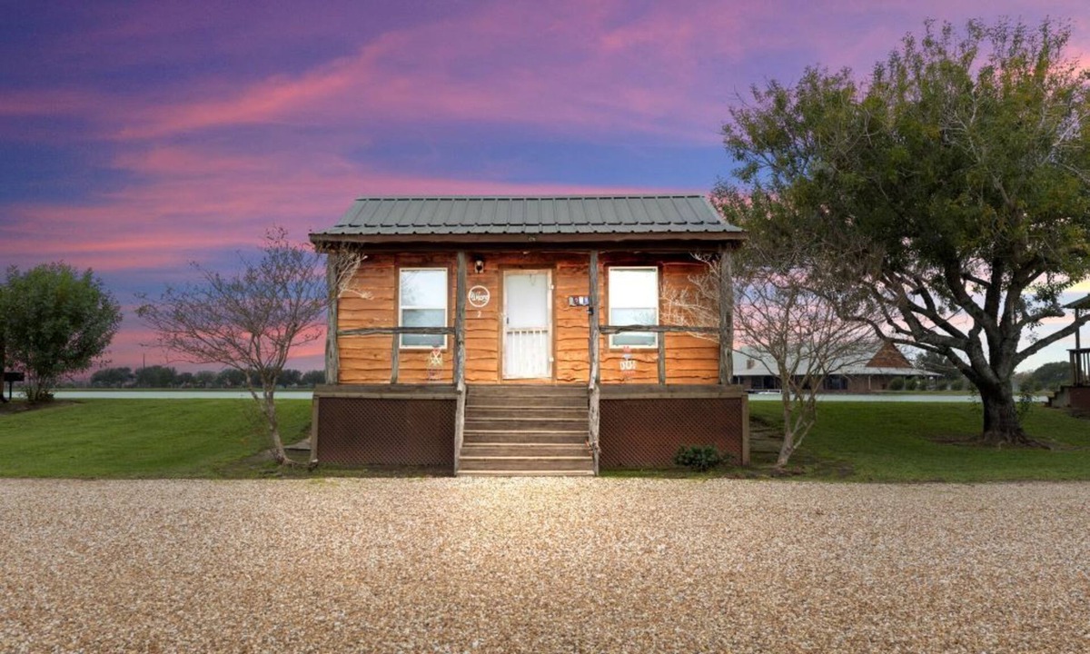 Danevang Cabin | ★Beautiful Texas ranch retreat with lake.cabin#3 ★
