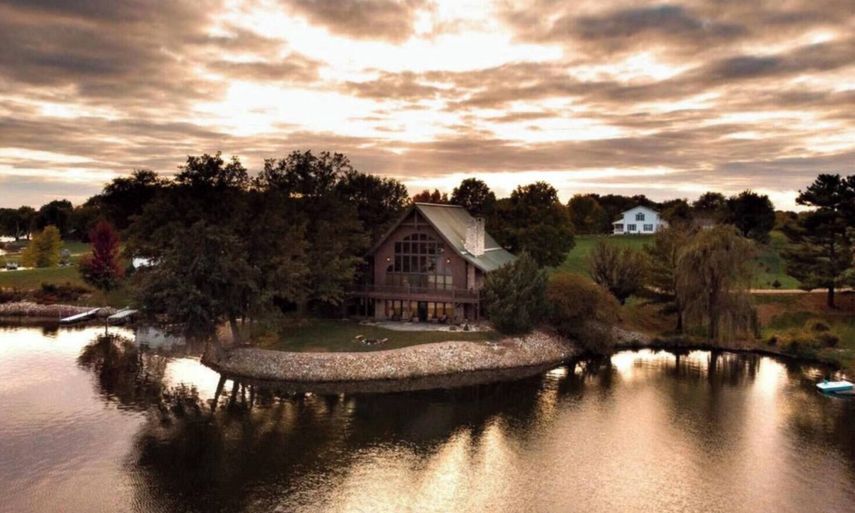 Berwick Cabin | Beautiful, timber frame, lake house with an amazing view!