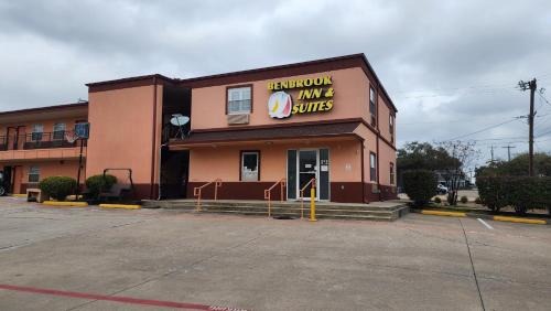 Benbrook Hotel | Benbrook Inn & Suites
