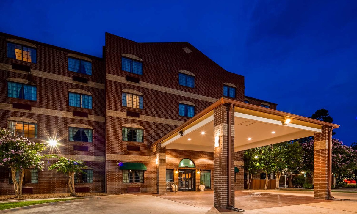 College Park Hotel | Best Western Plus the Woodlands