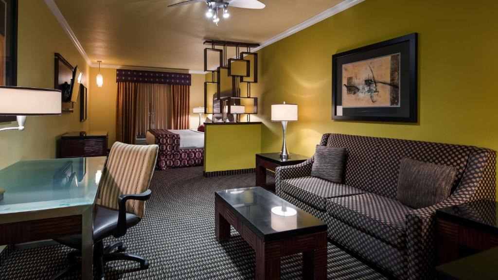 Forney Hotel | Best Western Plus Christopher Inn & Suites