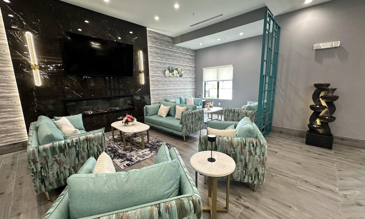White Rock Hills Hotel | Best Western Plus Fair Park East