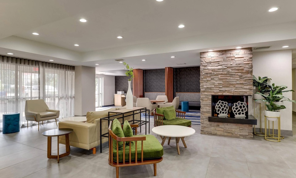 Las Colinas Hotel | Best Western Plus Las Colinas Inn & Suites