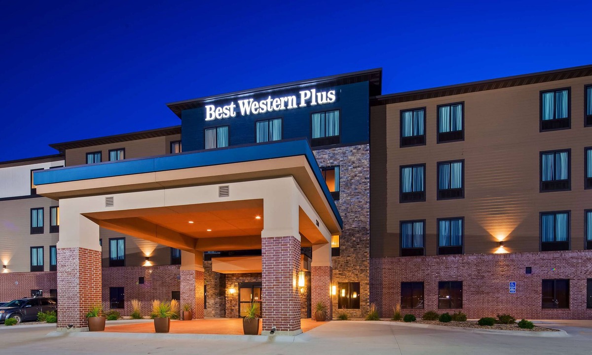 Lincoln Hotel | Best Western Plus Lincoln Inn & Suites