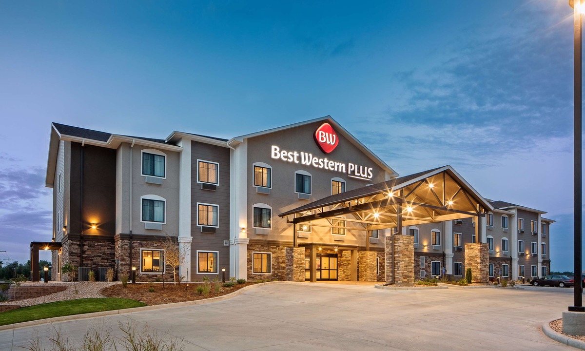 Fort Morgan Hotel | Best Western Plus Overland Inn