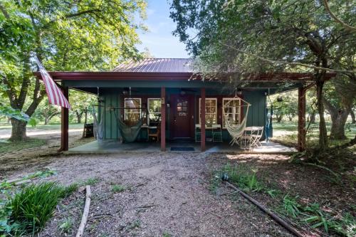 Prairie Lea House | Bird House Countryside Pecan Farm 6acre San Marcos