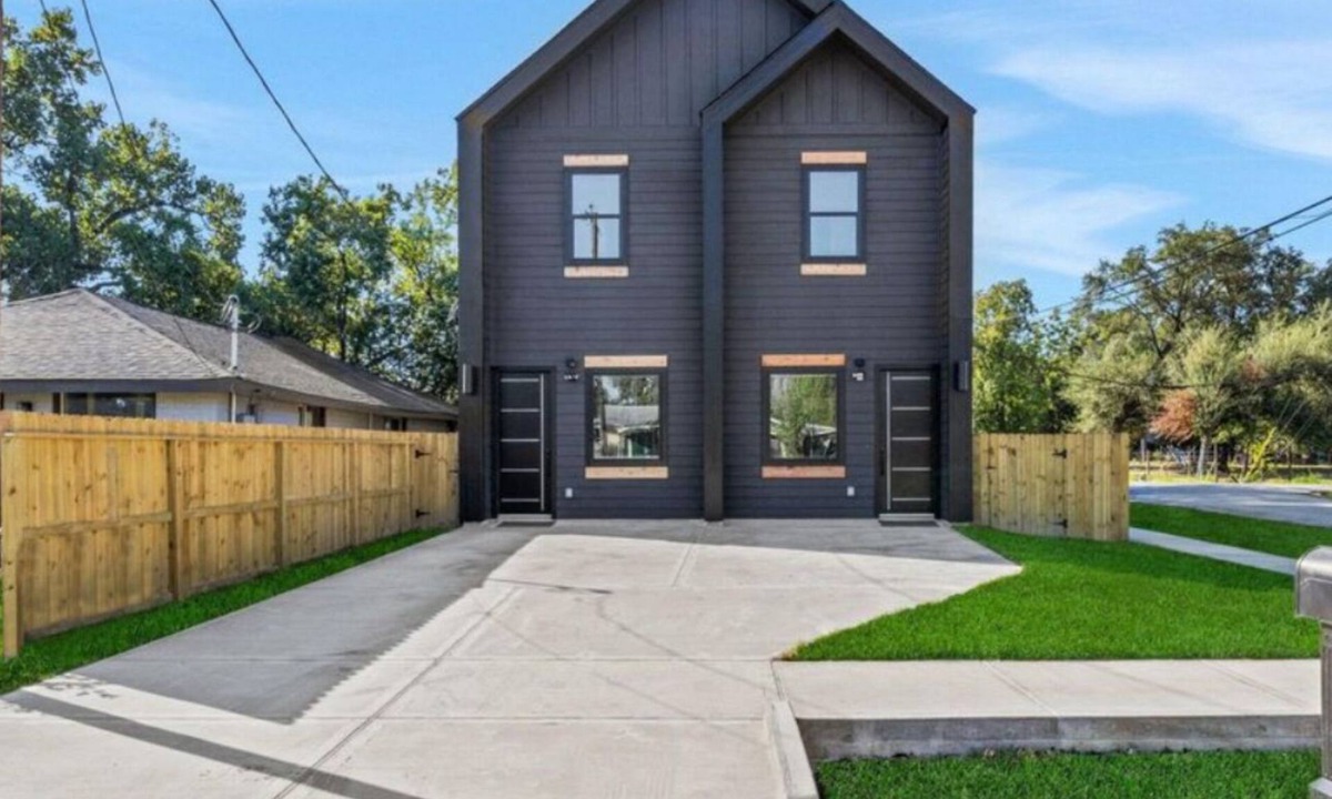 Northside House | Blackout Haus HTX.13 Minutes From Downtown