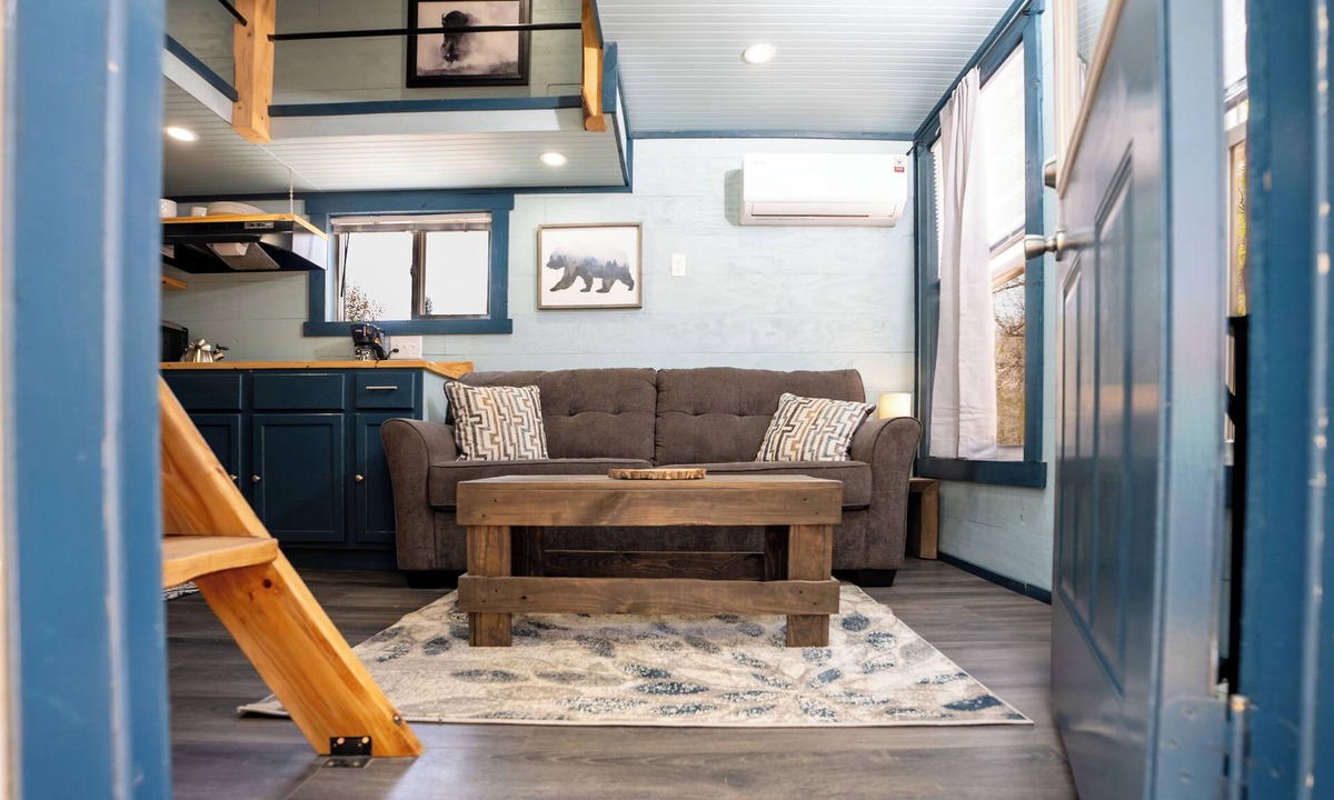 Lyons Resort | Blue Lodge – Cozy & Kid-Friendly