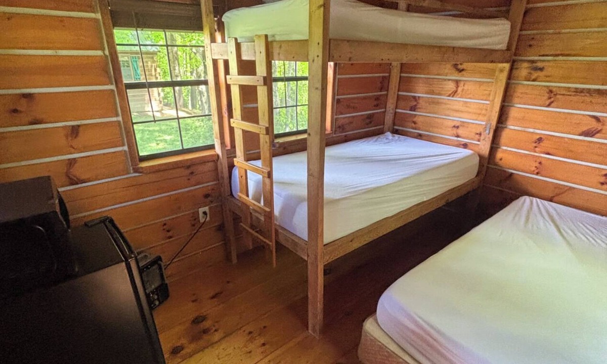 Rockbridge Cabin | Bobcat Rustic Cabin at Hocking Hills + Largest Bounce Castle