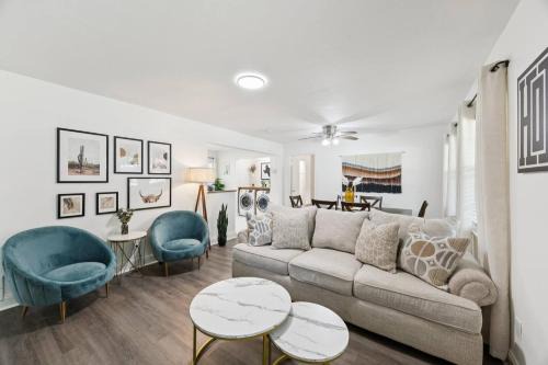 Farmers Branch House | Boho Bungalow near DFW Airport