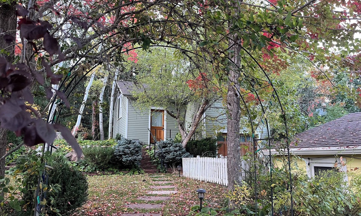 Downtown Cottage | BOULDER OASIS - STEPS FROM DOWNTOWN BOULDER & THE 2027 SUNDANCE FILM FESTIVAL