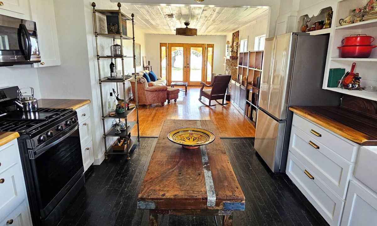 Brady House | Brady Lake Retreat with Private Boat Ramp & Steam Shower