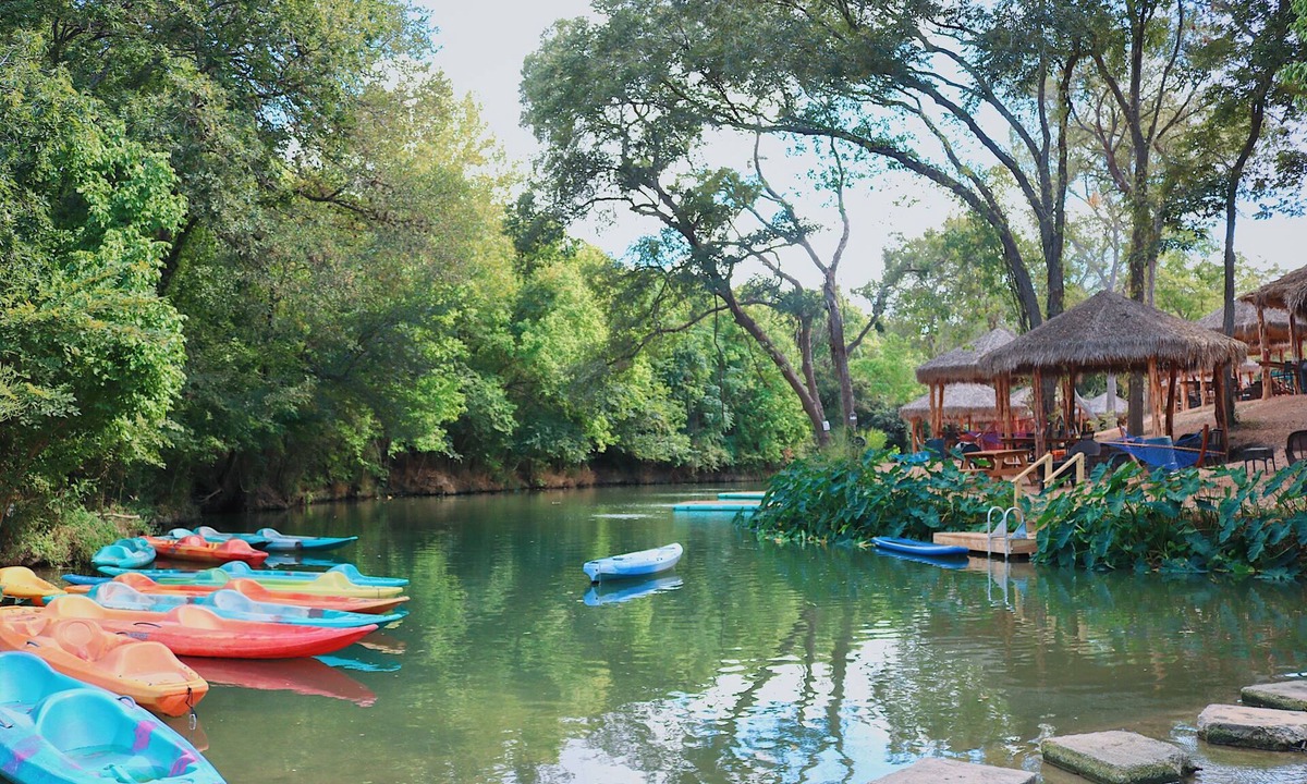 Sutherland Springs Cabin | Brand new Cabin on Gorgeous Creek with Pool, hot tub, kayaking & more! - RC1