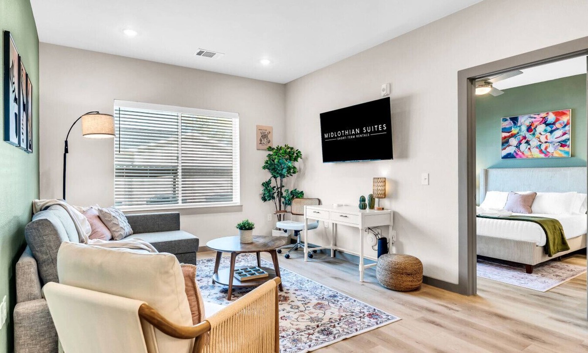 Lacy-Lakeview Apartment | Brand New, Pool, Gym, Mins to DT Waco, BU | TZ1