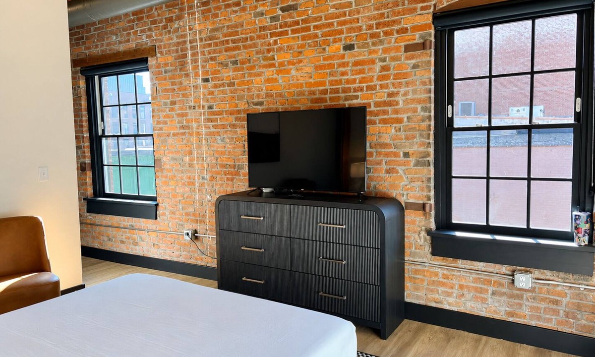 Mitchell Apartment | Brick & Bed - Hotel-style Riverfront Loft