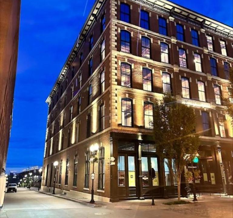 Downtown St. Louis Apartment | Brick & Bed Riverfront Lofts, G 306