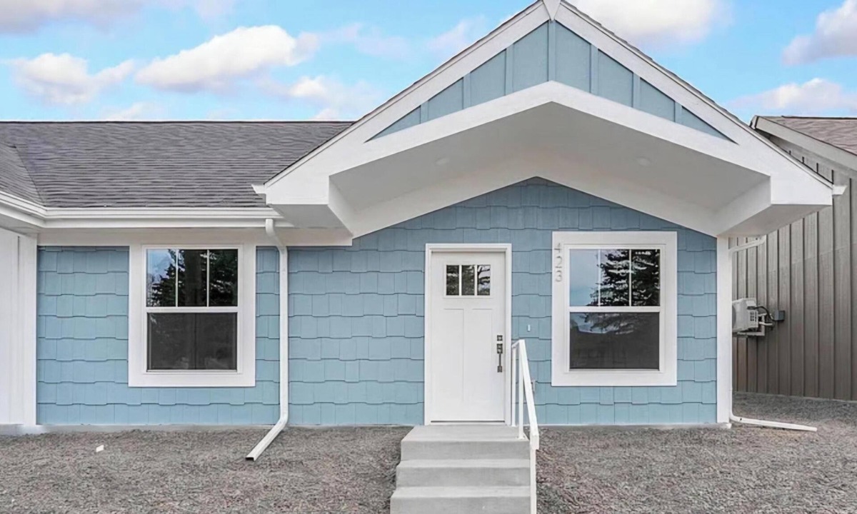 Cheyenne House | Bright modern retreat, minutes from downtown, brand new townhome with AC