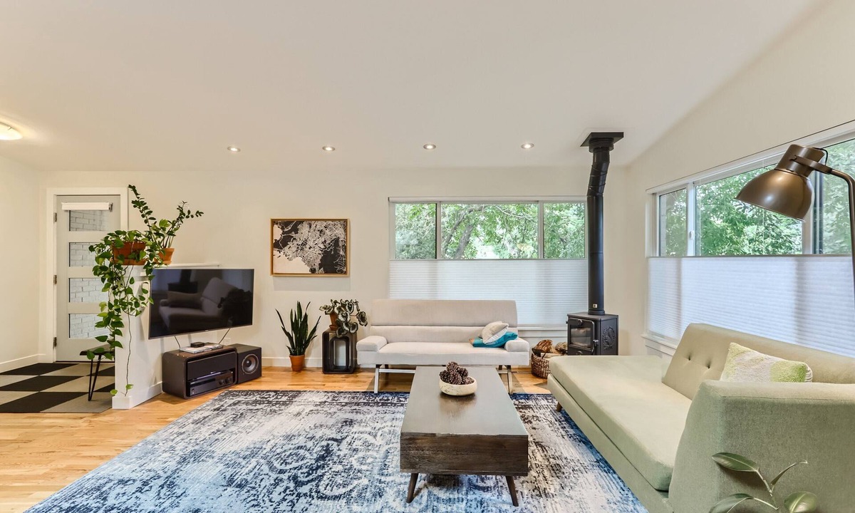 Old North Boulder House | Bright & Open 2 Bed, Home Walk to Downtown & CU