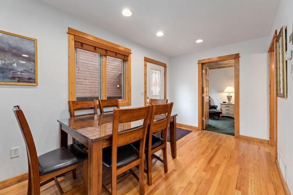 Fall River Estates Apartment | Bugle Pointe A11 by Estes Park Condos