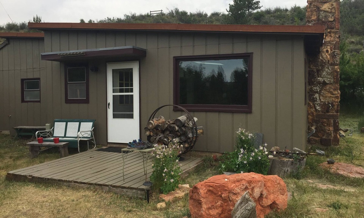 Glendevey House | Bunk House at El Rancho Pequeno, premier fly fishing on the Big Laramie River