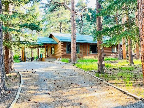 Rye House | Cabin on the Creek with Fireplace, Game Room, and Firepit