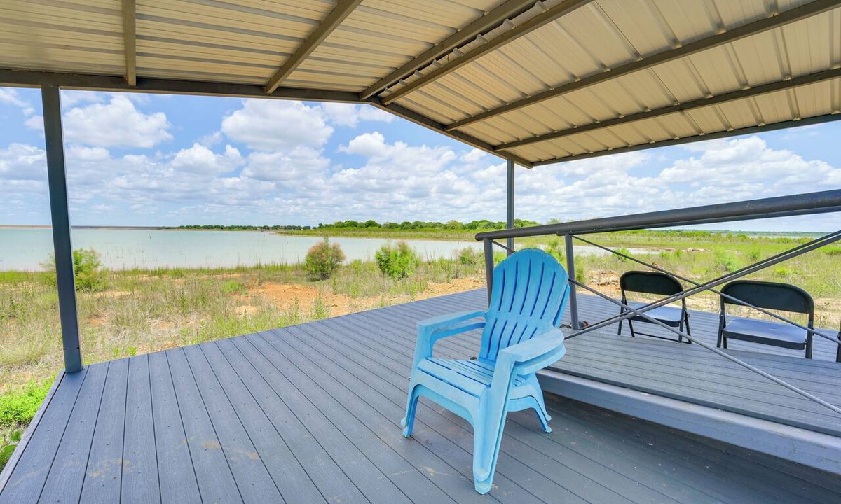 Breckenridge Cottage | Cabin w/Dock on Hubbard Creek Lake: Pets Welcome!