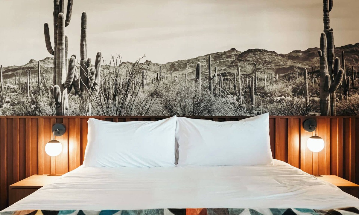 Hale Apartment | Cactus Jack's Hideout | La Vista Motel | 208