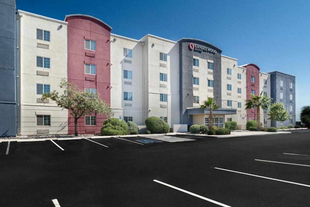 Northeast El Paso Hotel | Candlewood Suites El Paso by IHG
