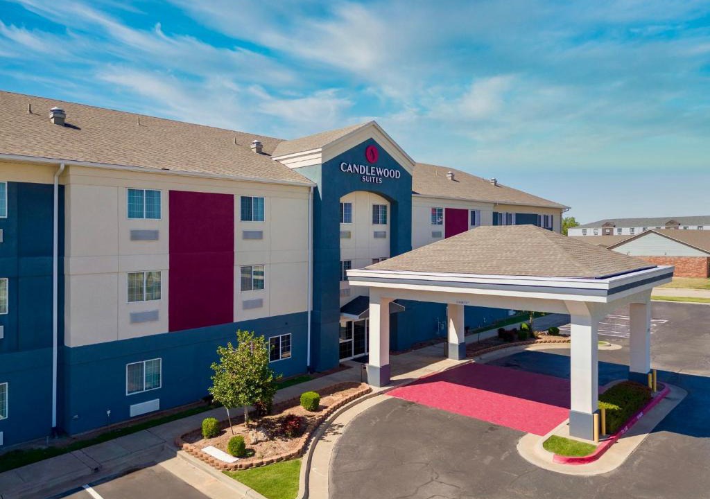 Moore Hotel | Candlewood Suites Oklahoma City-Moore by IHG