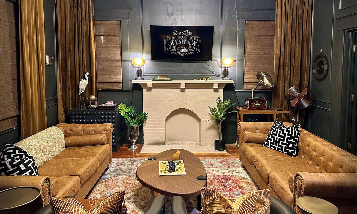 Natchitoches House | Cane River Living Speakeasy, Historic District, Accessible, Walk to everything!