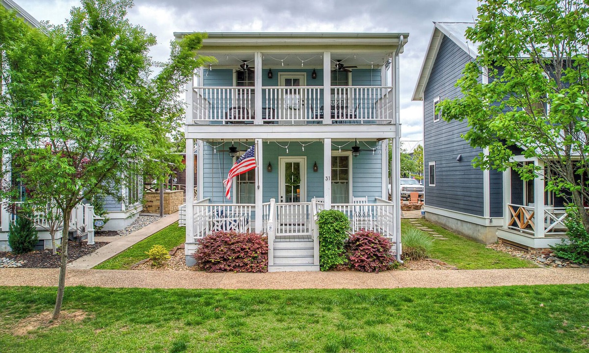 Carlton Landing Cottage | Carlton Landing! Charming Three Bedroom Cottage