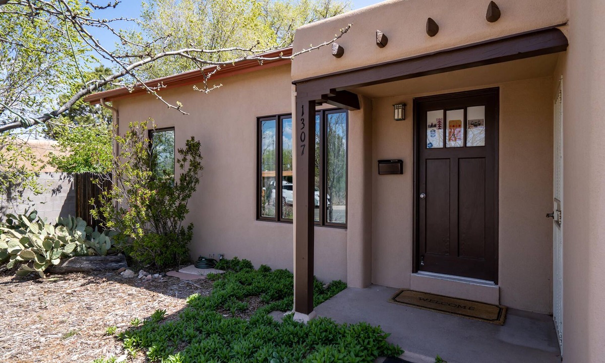 Southside Cottage | Casa Lujan by Kokopelli Property Management