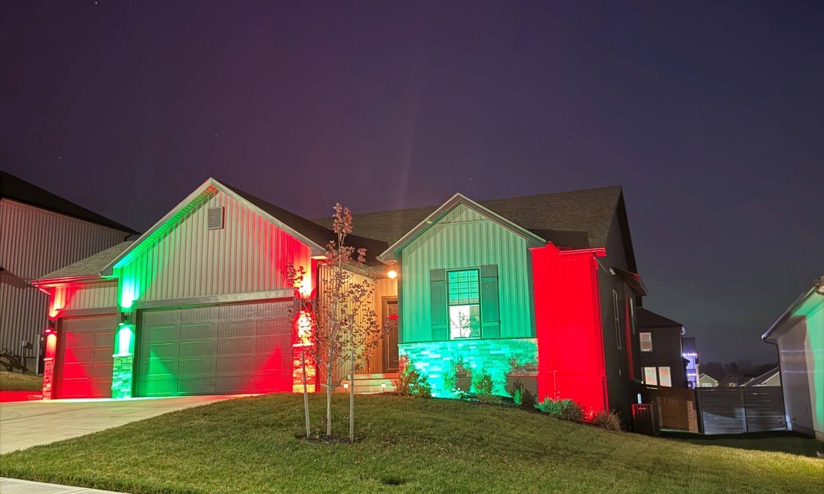 Waldron House | Centrally Located 4-bedroom house with close access to restaurants and Highways