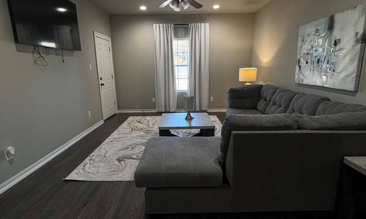 Voth Apartment | Charming 1-bedroom apartment with WiFi, AC in gorgeous Sour Lake #211