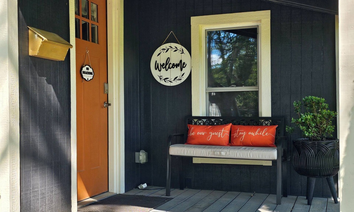 Stillwater House | Charming 1-bedroom house in Stillwater
