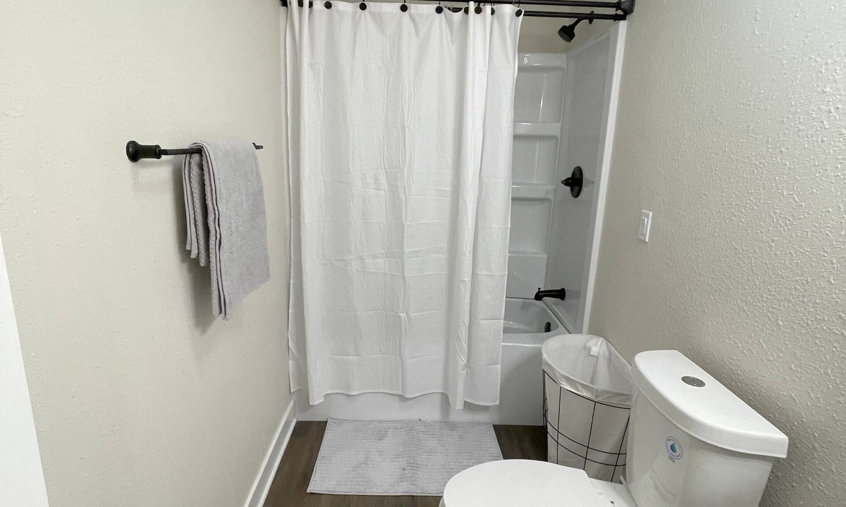 Nebraska City Apartment | Charming 2-bedroom apartment in pleasant Nebraska City.