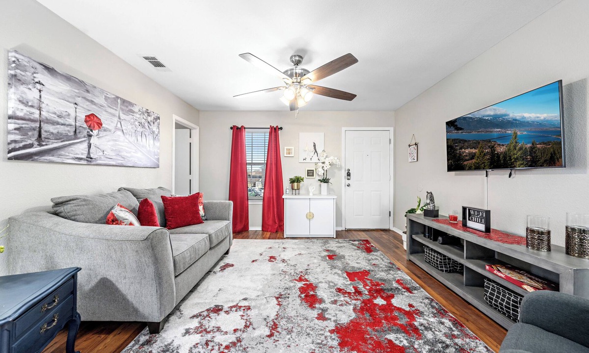 Killeen Apartment | Charming 2-bedroom apartment with WiFi, AC in Killeen
