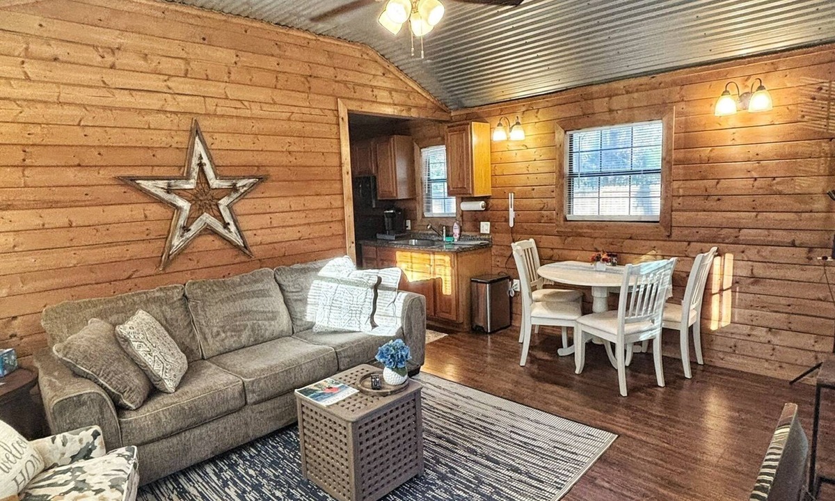 Montgomery Cabin | Charming 2-bedroom cabin in historic Montgomery with WiFi, AC