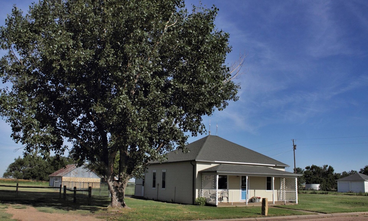 Pfeifer House | Charming 2-bedroom cottage for the perfect escape to rural living, pets welcome