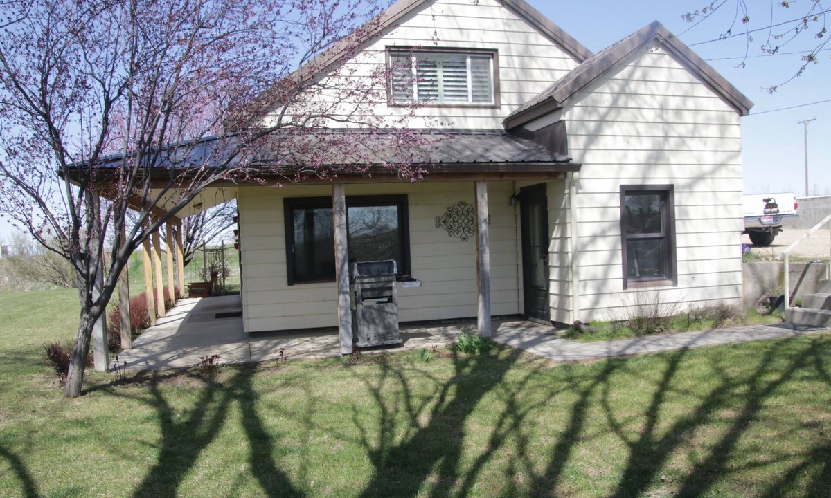 Parma House | Charming 2-bedroom Farm house with AC, WiFi in Phenomenal Parma