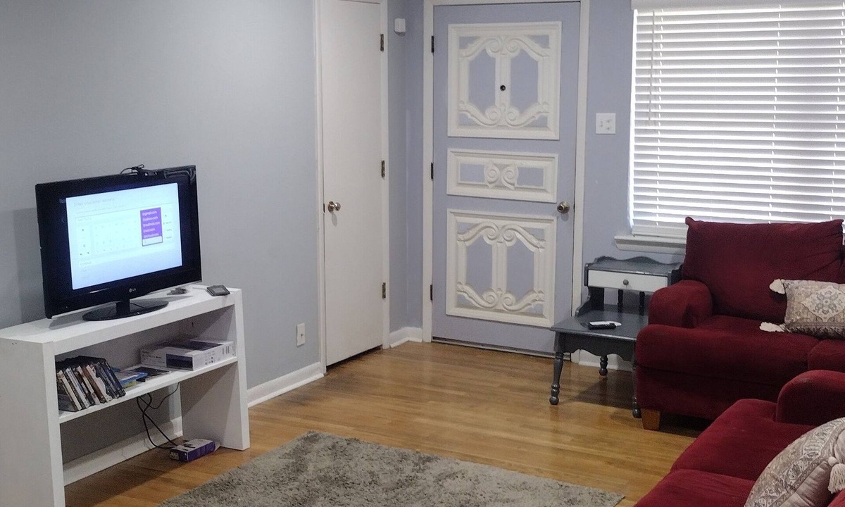 Duncanville House | Charming 3-bedroom house with AC and WiFi in lovely Duncanville community.
