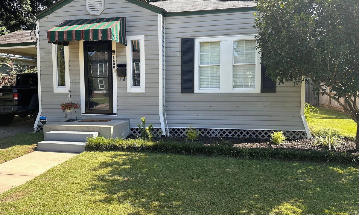 Monroe House | Charming, family-friendly house centrally located in the Garden District!