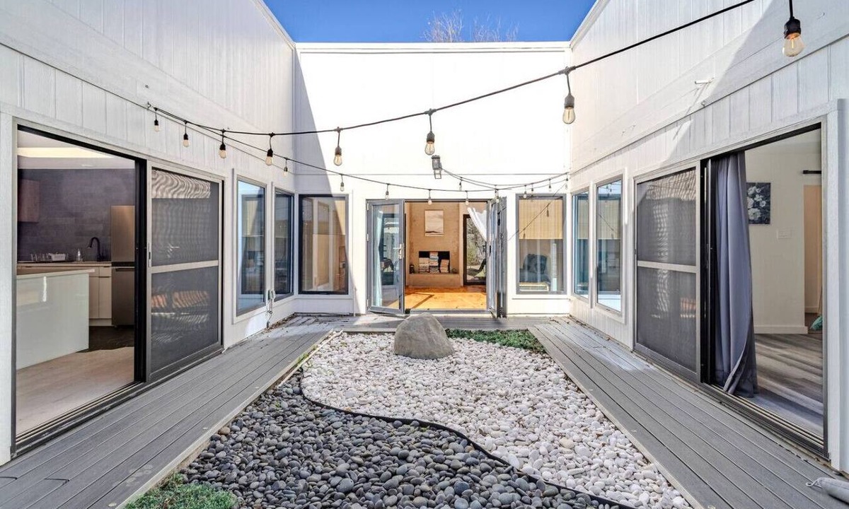 Chinatown House | Charming Houston Getaway