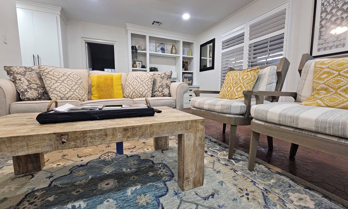 Mid City South House | Charming Old Goodwood Attached Mother-in-law Suite