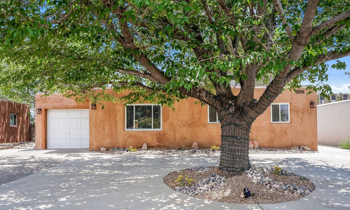 Uptown House | Charming Uptown 3 Bedroom with a beautiful patio.