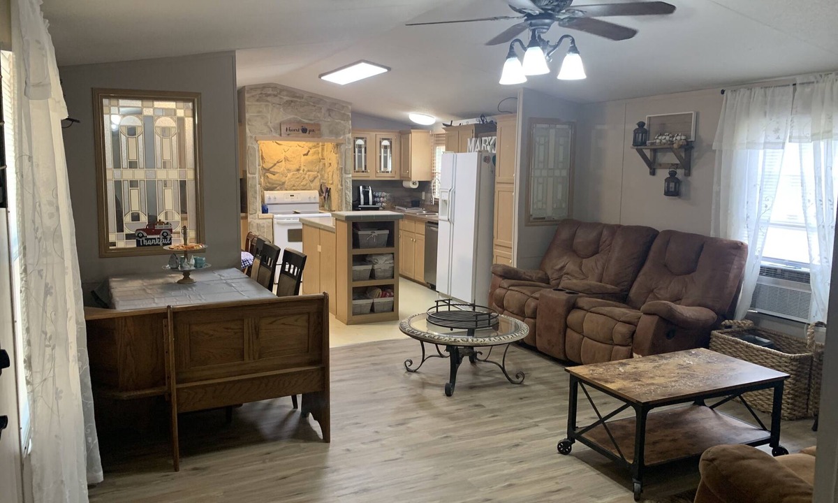Nacogdoches House | Chelbertina’s 316 country 3b2b