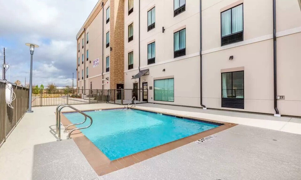 Barker Hotel | Chic hotel with AC and fitness room in marvelous Houston